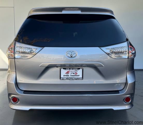 Used 2017 Toyota Sienna SE w/ Protection Package image 5
