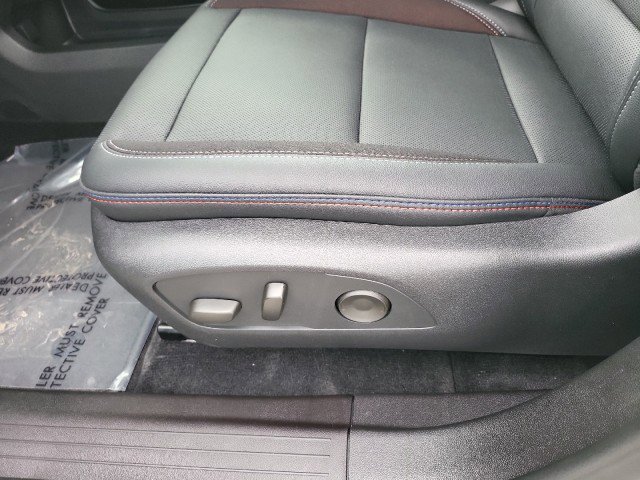 New 2025 Chevrolet Equinox EV RS image 23