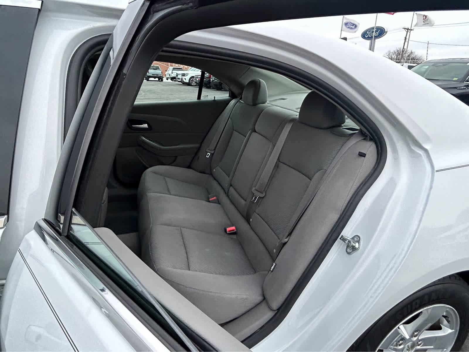 Used 2015 Chevrolet Malibu LS FWD image 7