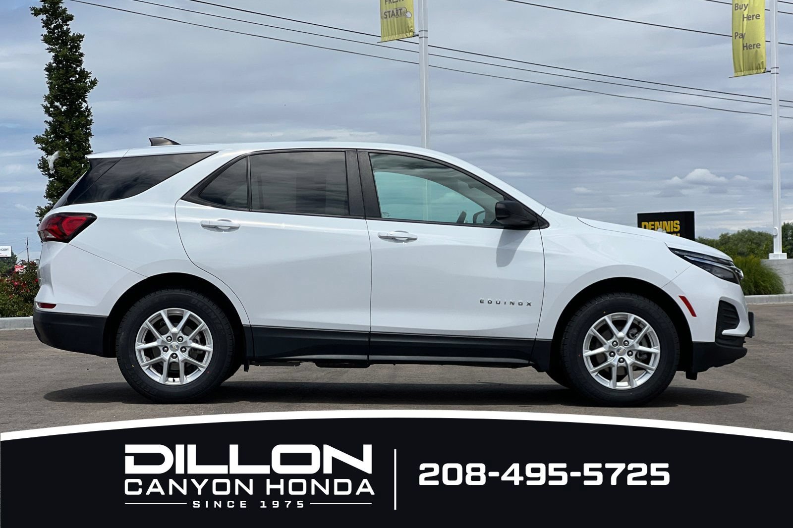 Used 2022 Chevrolet Equinox LS w/ LS Convenience Package AWD/4WD image 3