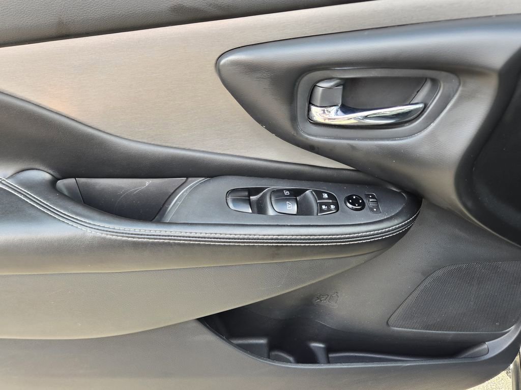 Used 2023 Nissan Murano SV AWD/4WD image 35