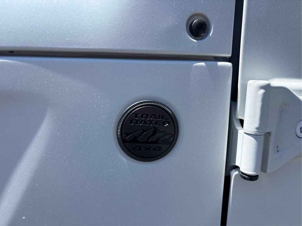Used 2025 Jeep Wrangler Sport AWD/4WD image 26