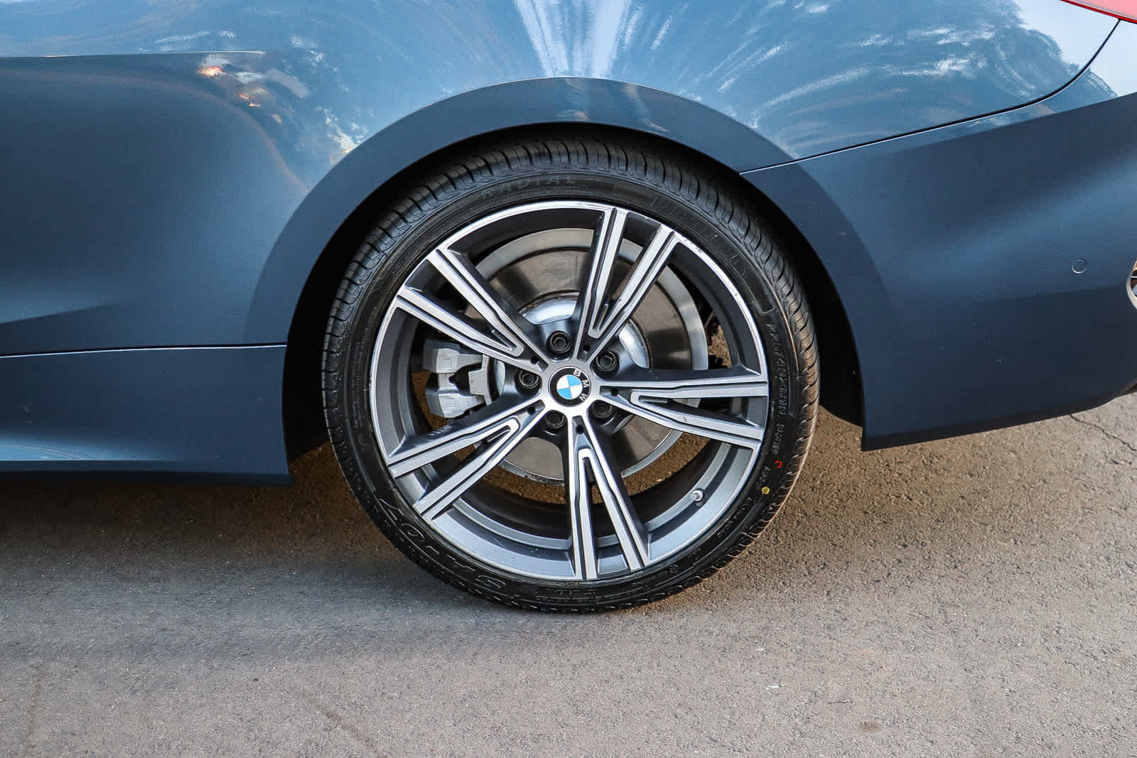 Used 2024 BMW 430i Convertible w/ Premium Package RWD image 12