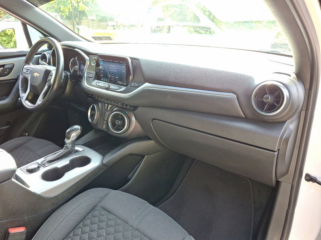 Used 2019 Chevrolet Blazer LT image 11