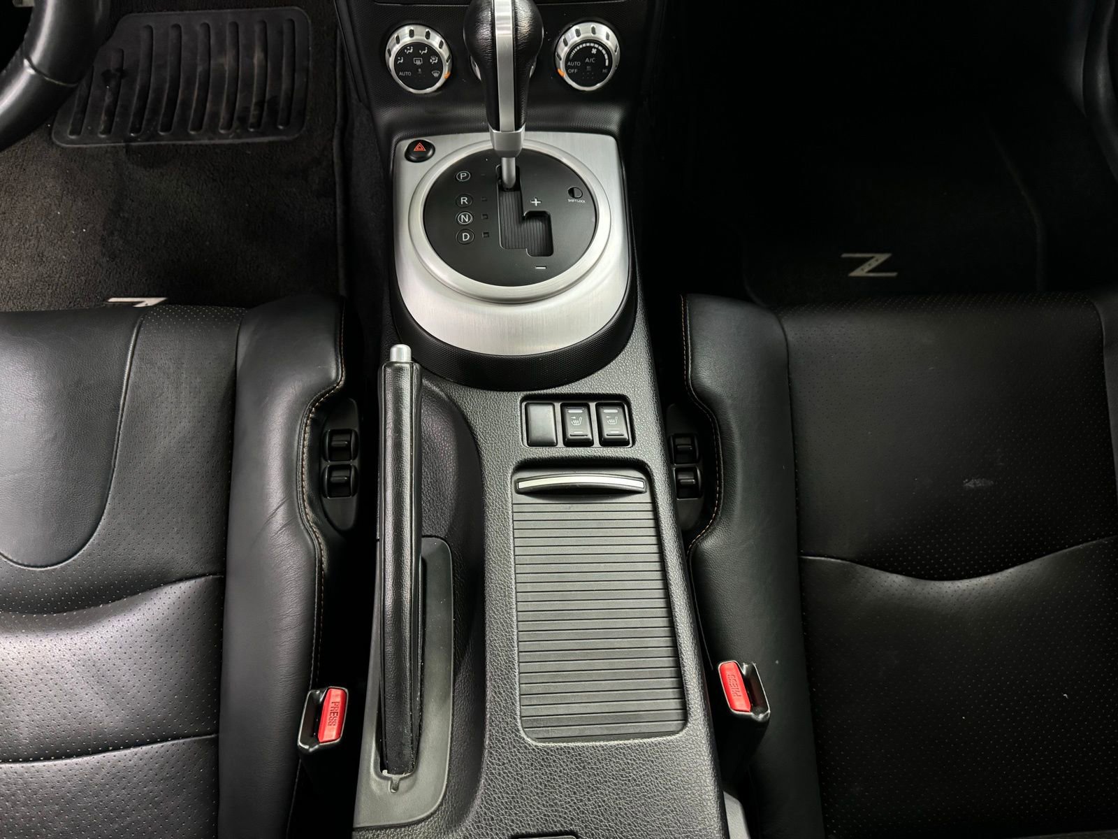 Used 2009 Nissan 350Z Touring image 18