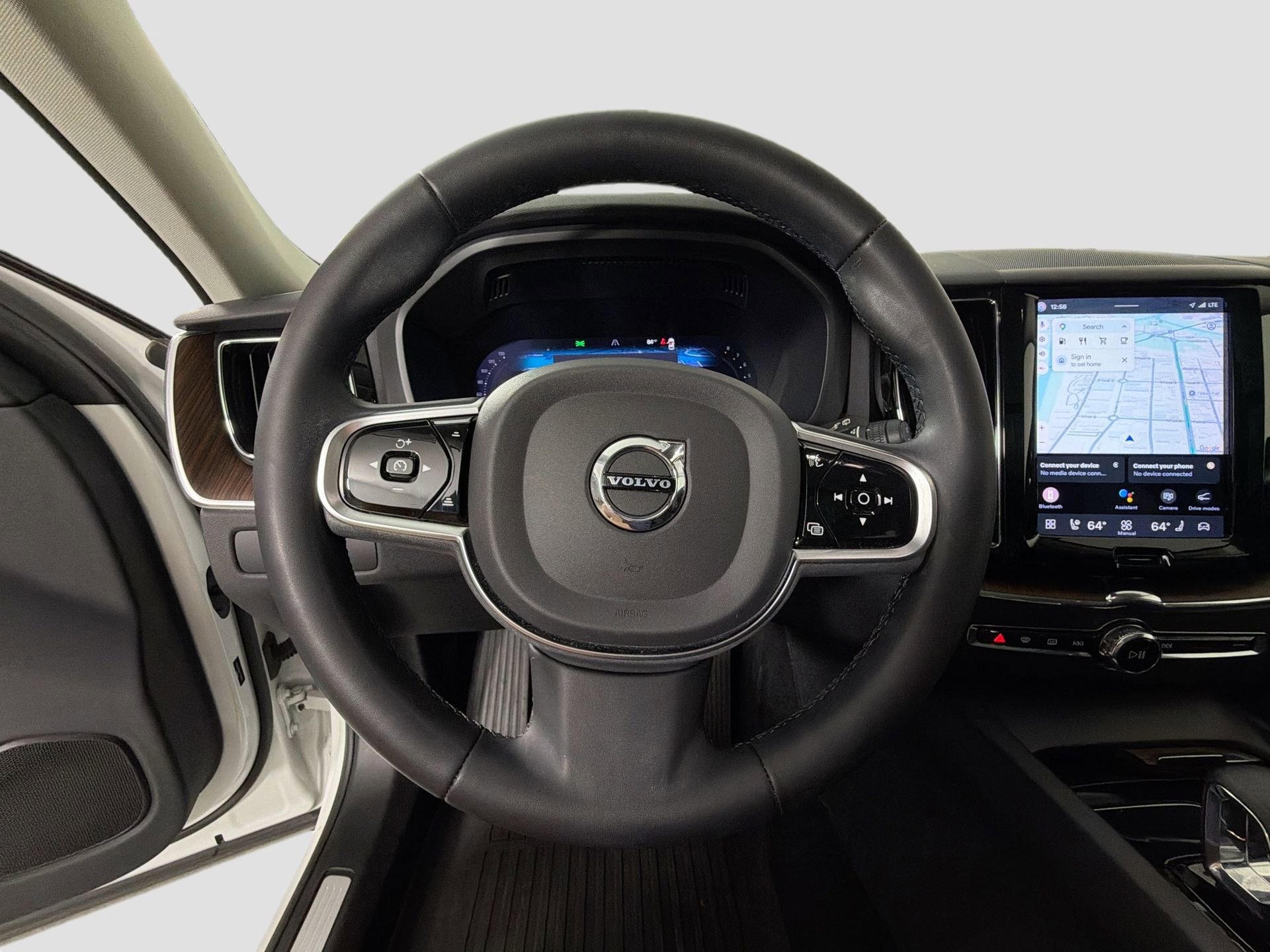 Certified 2023 Volvo XC60 B5 Plus w/ Climate Package AWD/4WD image 12