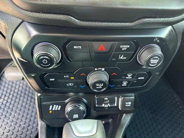 Used 2022 Jeep Renegade Altitude AWD/4WD image 19