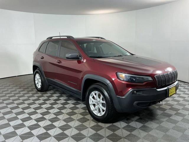 Used 2019 Jeep Cherokee Trailhawk AWD/4WD image 3