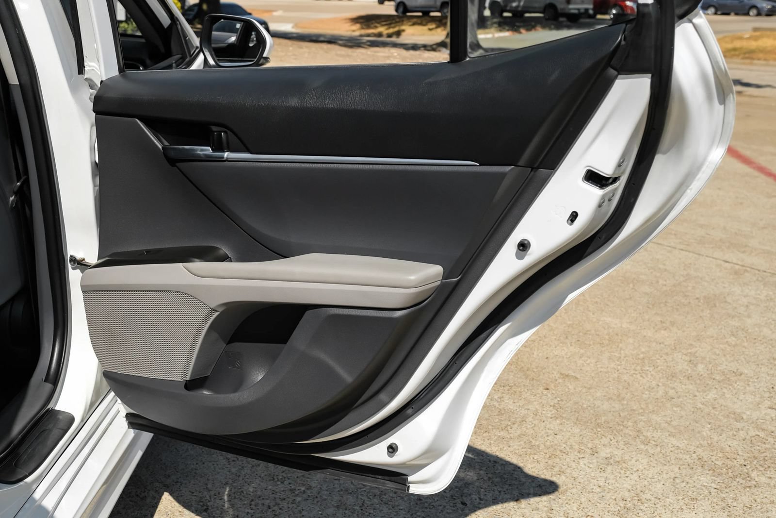 Used 2023 Toyota Camry SE FWD image 43