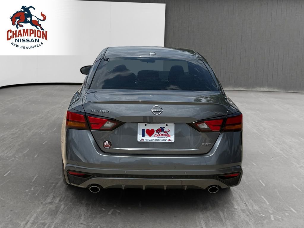 Used 2025 Nissan Altima 2.5 SL AWD/4WD image 4