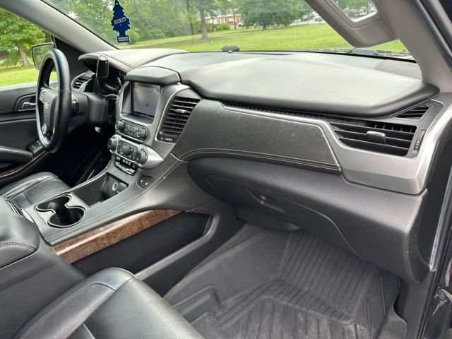 Used 2019 Chevrolet Suburban LT AWD/4WD image 28