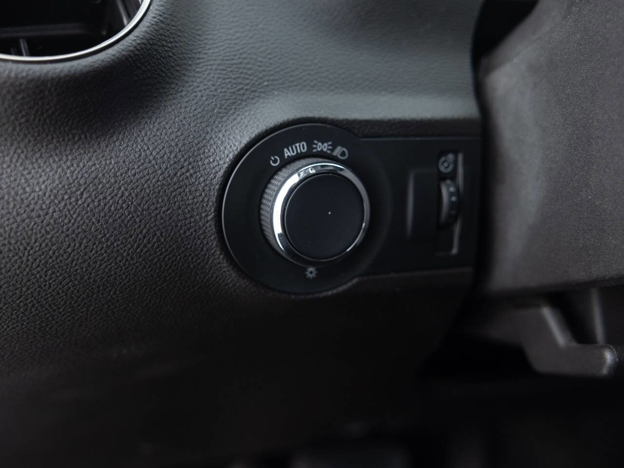 Used 2010 Chevrolet Camaro SS w/ RS Package image 34
