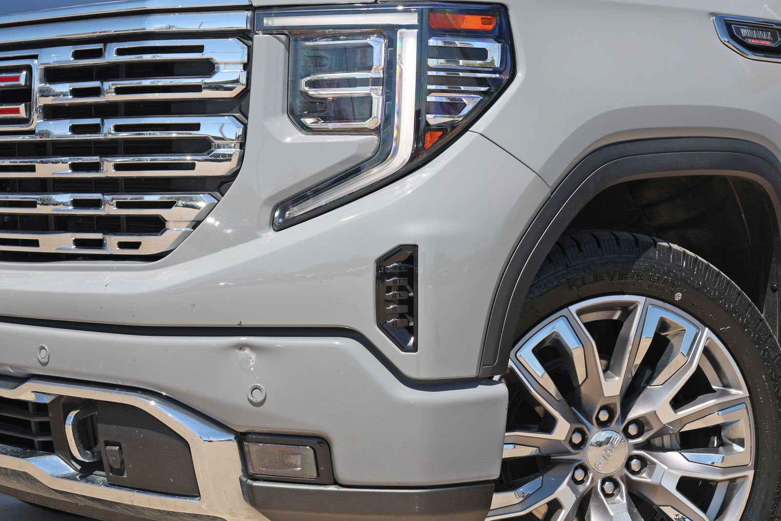 Used 2024 GMC Sierra 1500 Denali RWD image 12