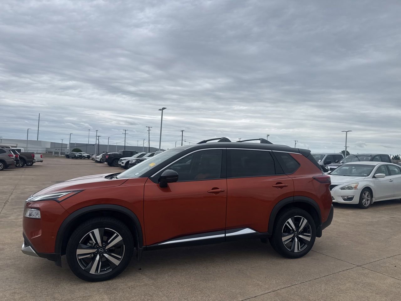 Certified 2023 Nissan Rogue Platinum w/ Platinum Premium Package FWD image 10
