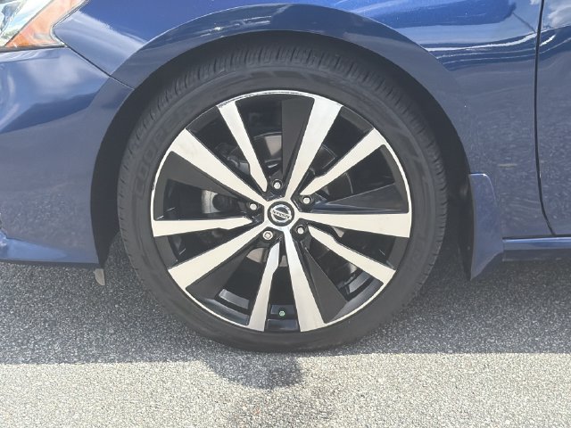 Used 2019 Nissan Altima 2.5 SR w/ SR Premium Package FWD image 13