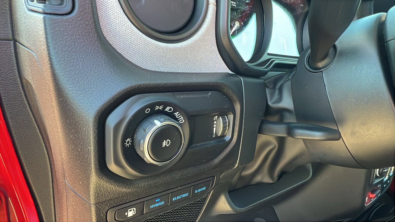 Used 2025 Jeep Wrangler Willys image 24