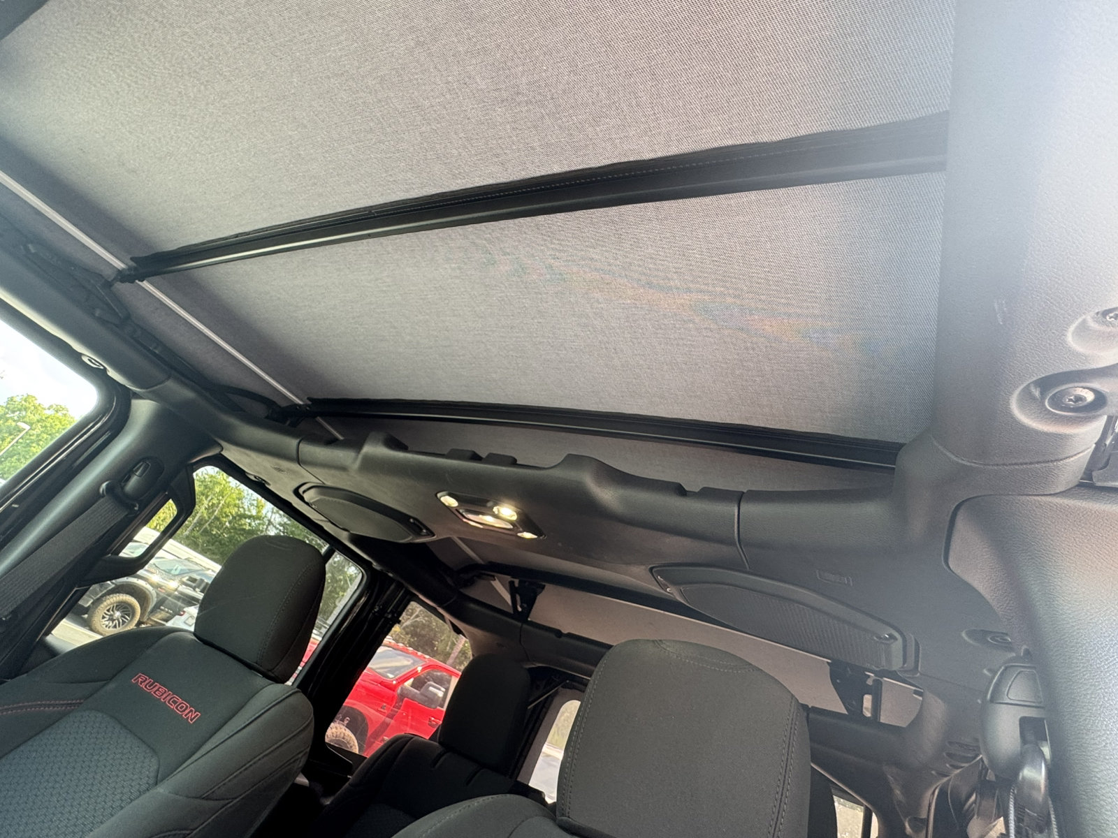 Used 2023 Jeep Wrangler Unlimited Rubicon AWD/4WD image 10