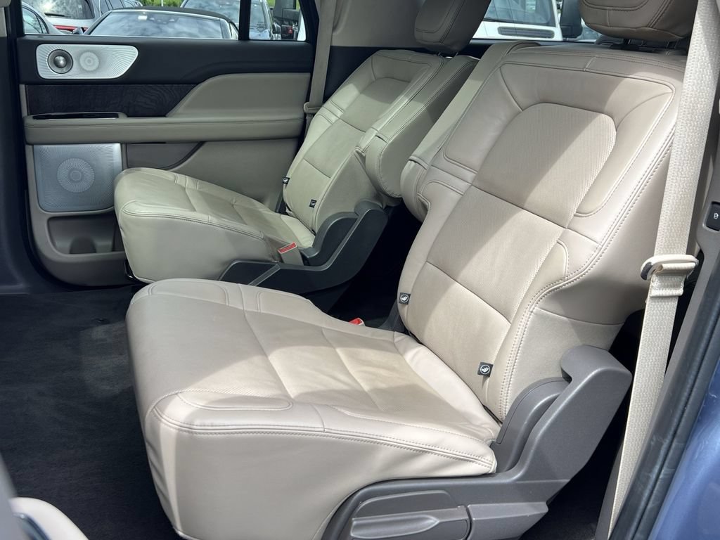 Used 2022 Lincoln Navigator L Reserve AWD/4WD image 29