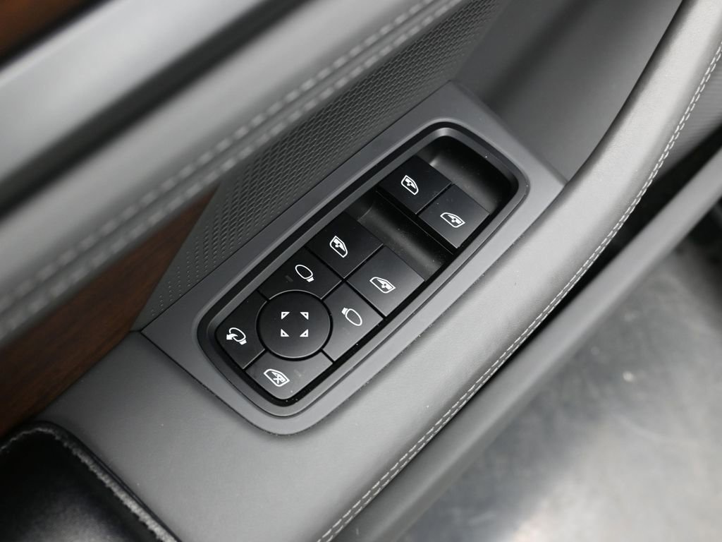 Certified 2023 Porsche Taycan GTS image 9