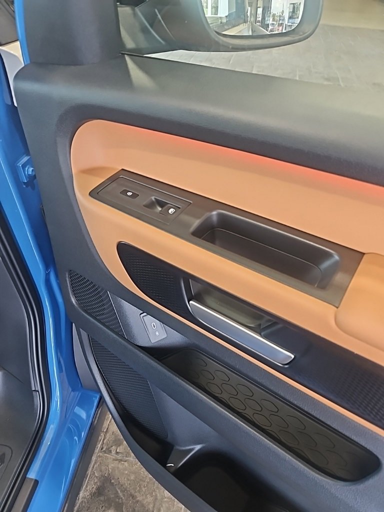 New 2025 Volkswagen ID. Buzz Pro S Plus image 14