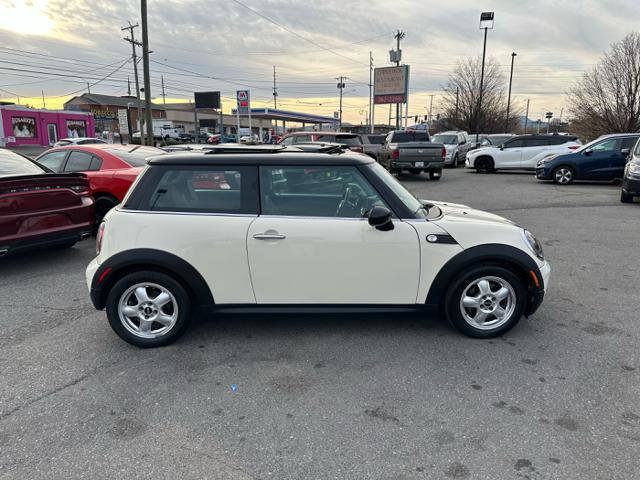 Used 2009 MINI Cooper Hardtop image 4