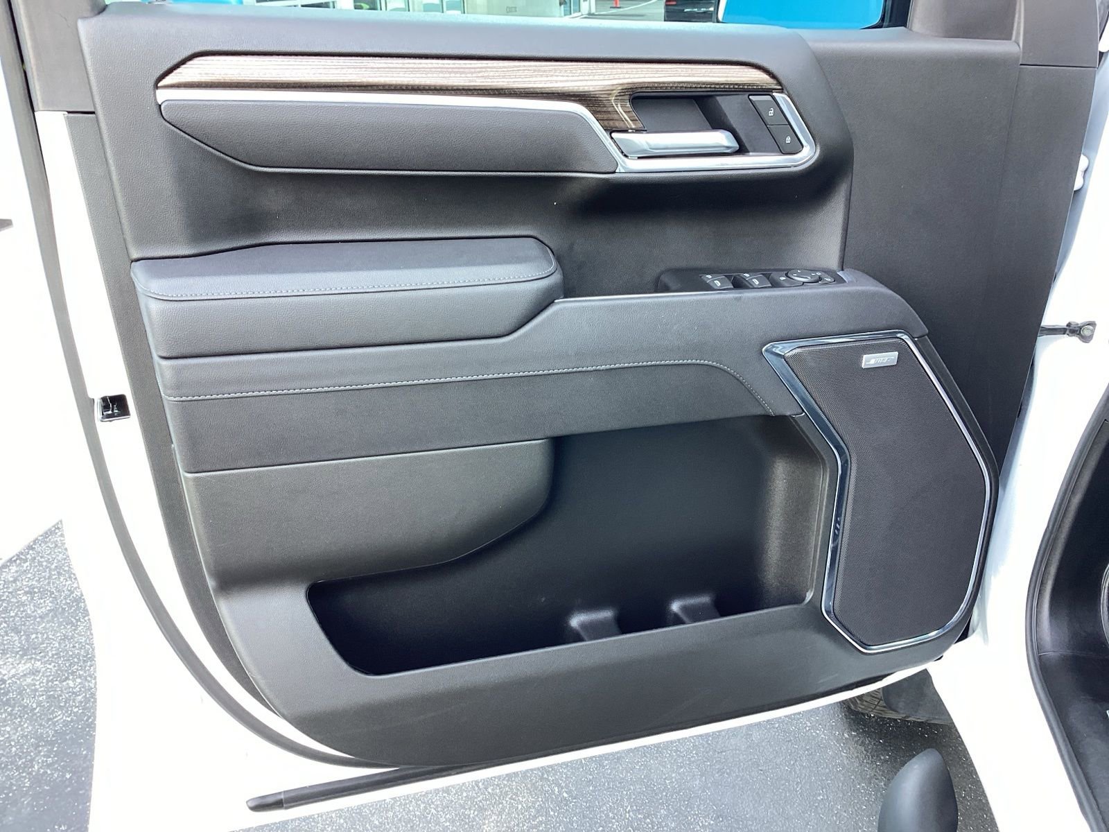 Used 2025 Chevrolet Silverado 1500 LT Trail Boss w/ Convenience Package II image 21