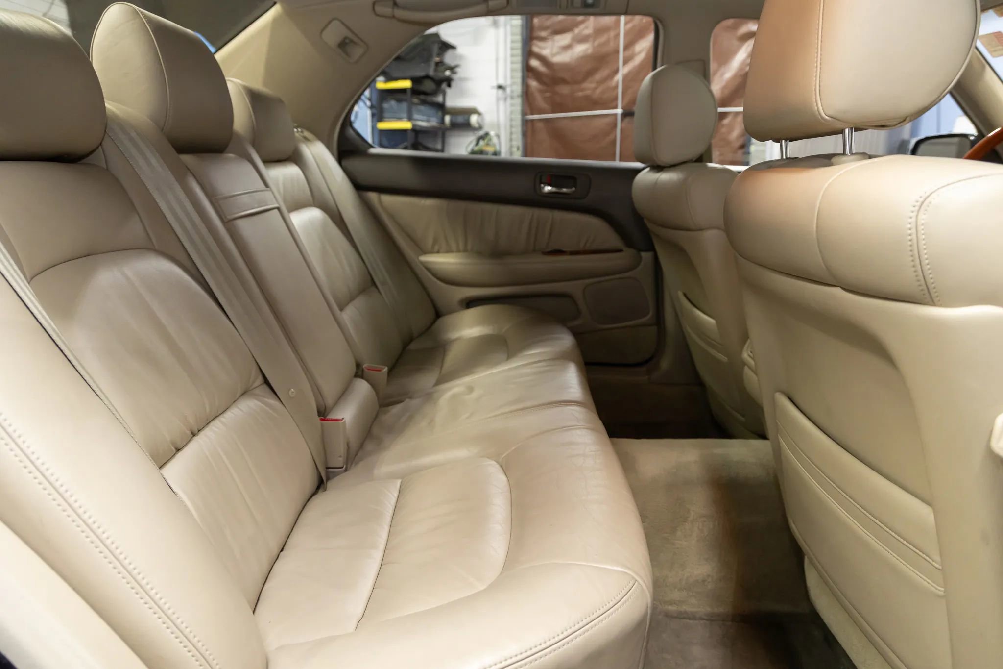 Used 1999 Lexus LS 400 image 18