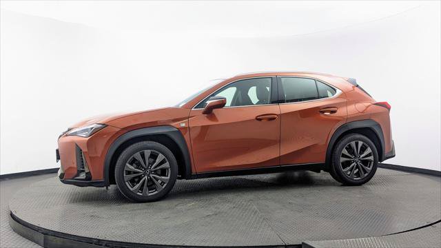Used 2019 Lexus UX 200 F Sport w/ F Sport Premium Package FWD image 3