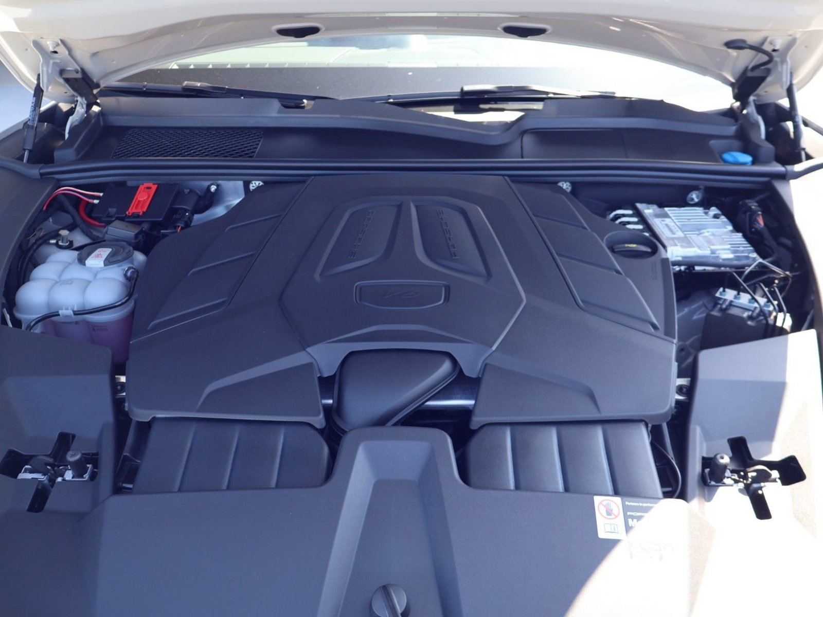 New 2026 Porsche Cayenne Coupe AWD/4WD image 26