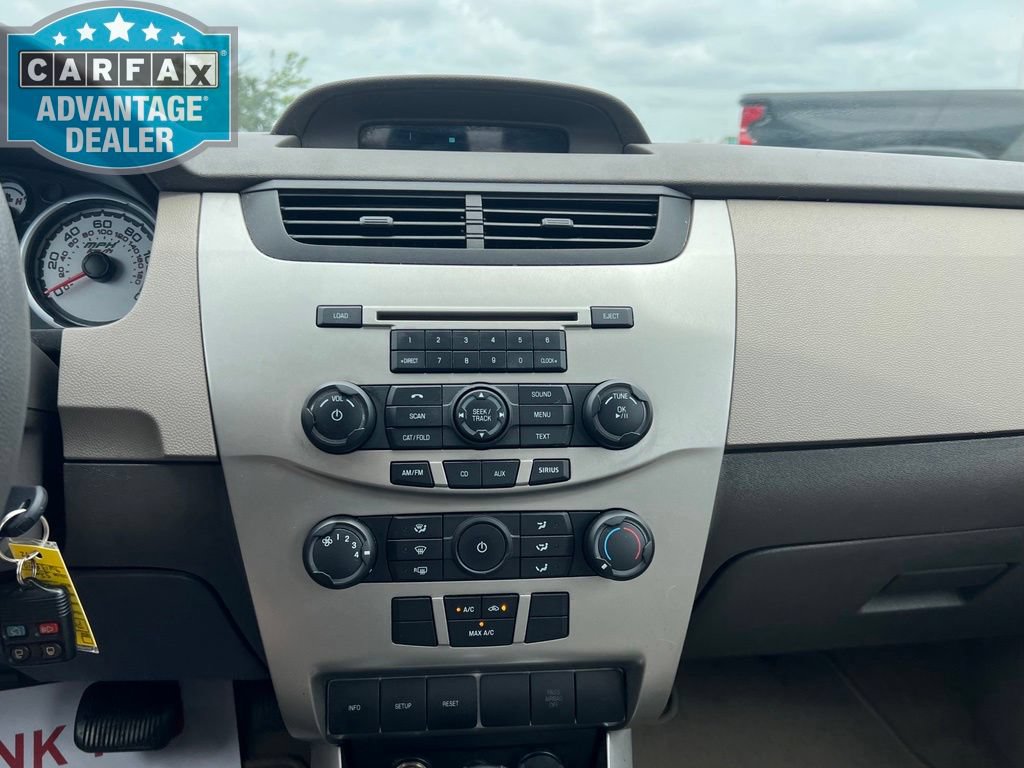 Used 2009 Ford Focus SE FWD image 11