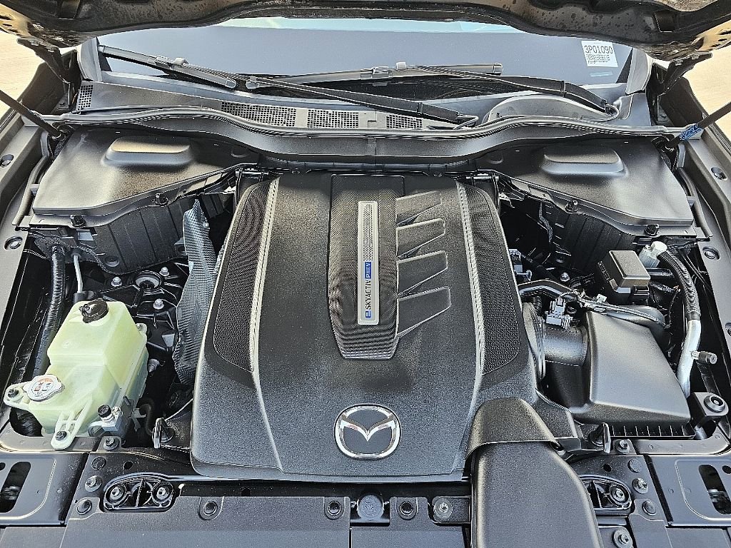 Certified 2025 MAZDA CX-70 Plug-In Hybrid w/ Premium Pkg AWD/4WD image 12