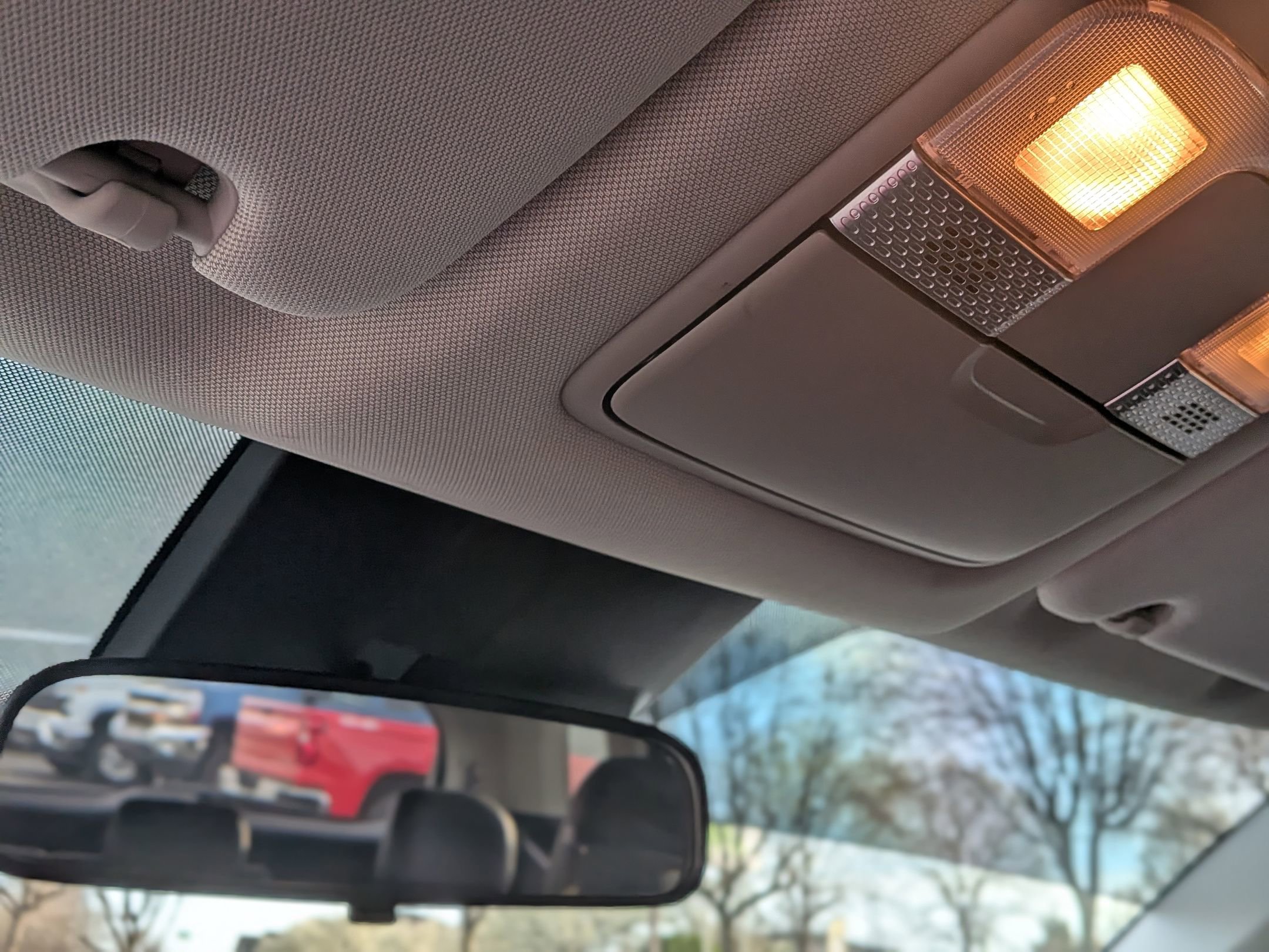 Used 2022 Kia Telluride LX image 32