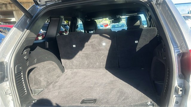 Used 2021 Jeep Grand Cherokee Laredo w/ Security & Convenience Group image 10