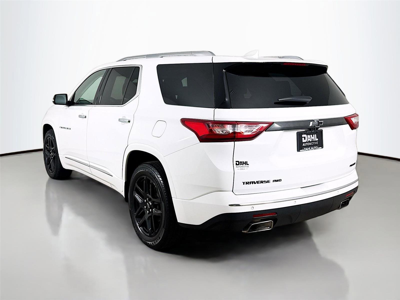 Used 2019 Chevrolet Traverse Premier w/ LPO, Blackout Package AWD/4WD image 10
