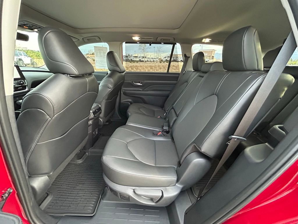 Used 2026 Toyota Grand Highlander XLE image 27