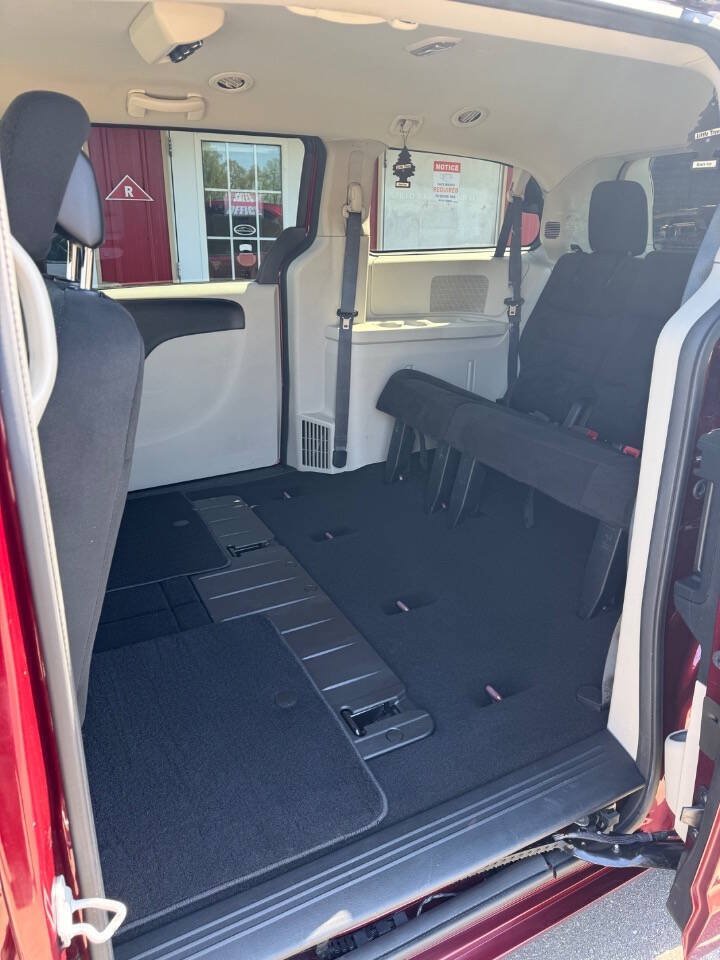 Used 2017 Dodge Grand Caravan SE w/ Power Window Group FWD image 8