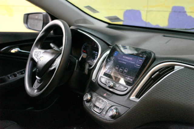 Used 2019 Chevrolet Malibu LS FWD image 12
