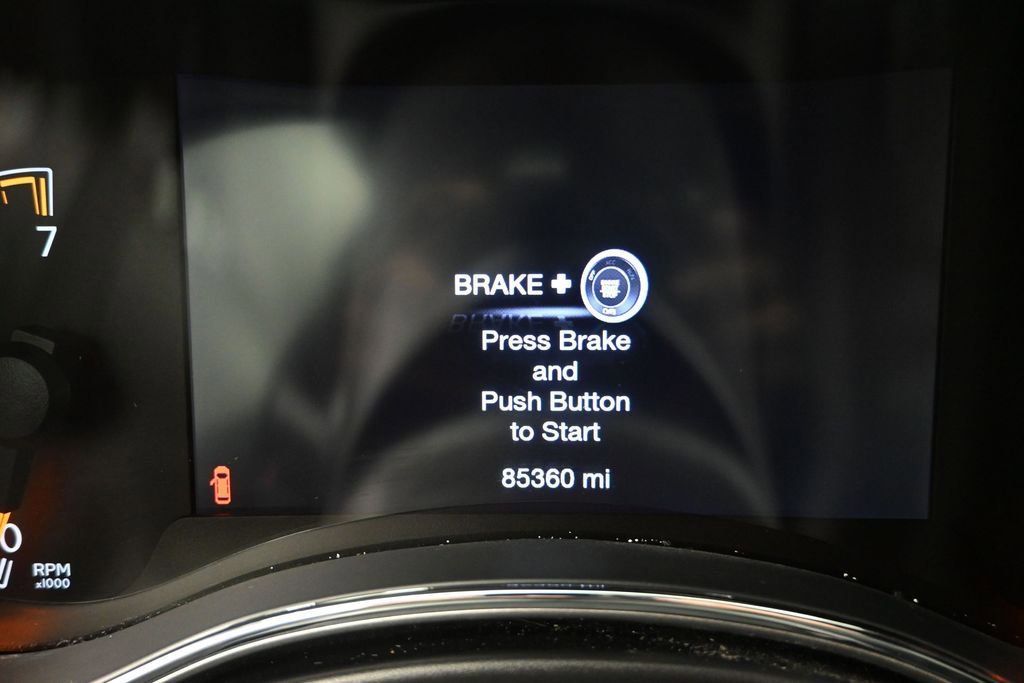 Used 2019 Jeep Grand Cherokee Overland RWD image 13