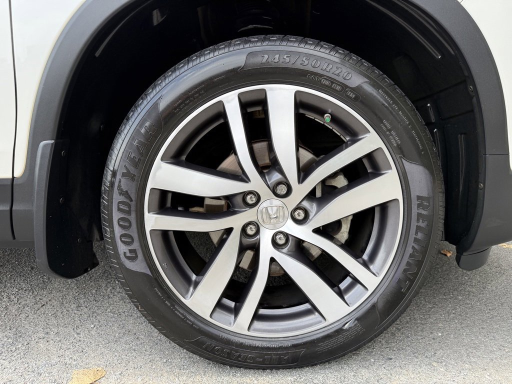 Used 2018 Honda Pilot Touring image 15