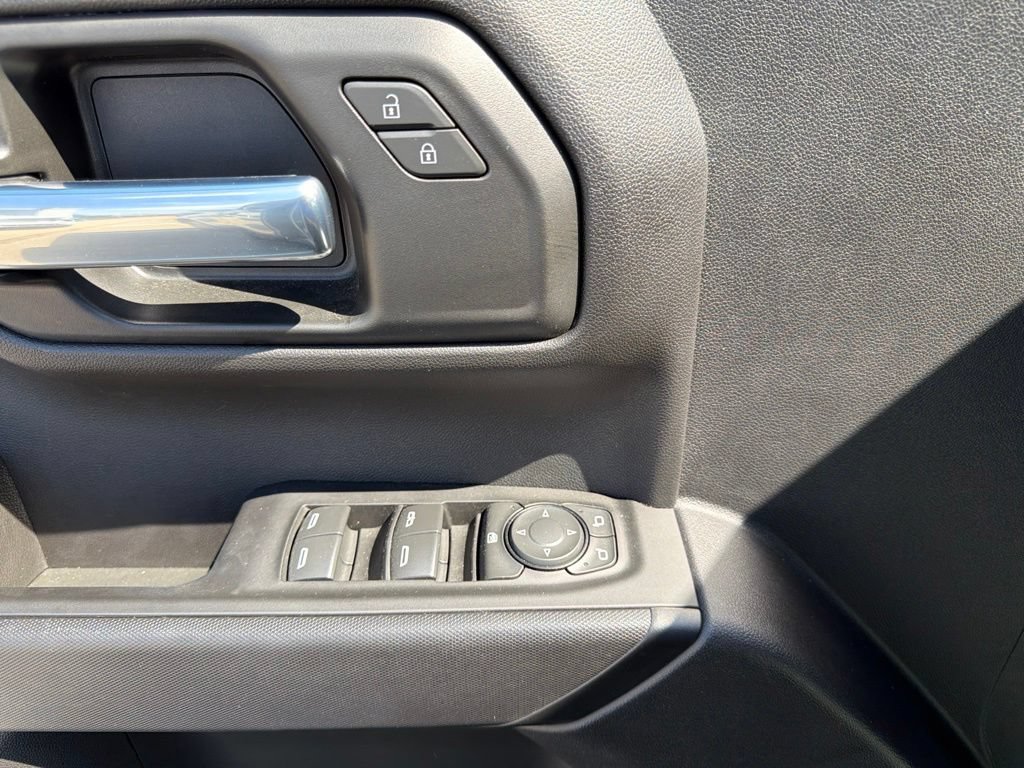 Used 2025 Chevrolet Silverado 1500 Custom AWD/4WD image 30