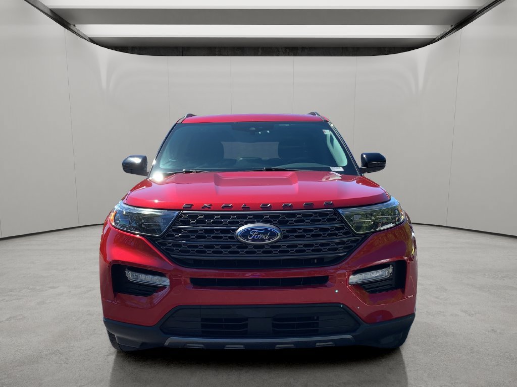 Used 2022 Ford Explorer XLT w/ Equipment Group 202A RWD image 8