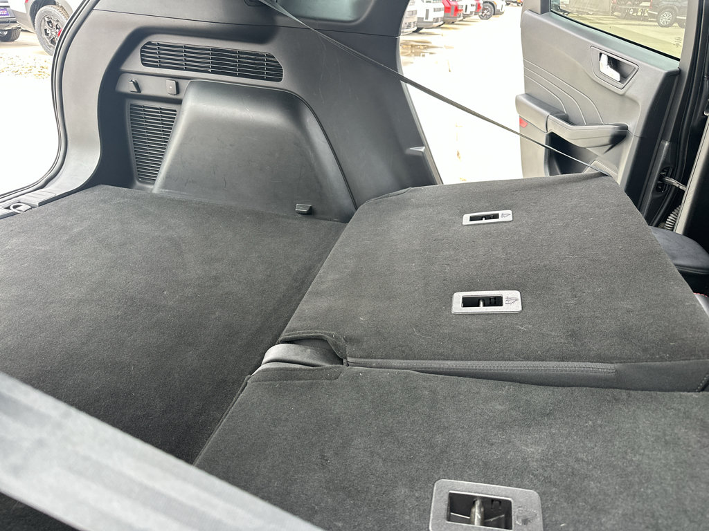 Used 2023 Ford Escape ST-Line w/ Tech Pack #1 AWD/4WD image 34