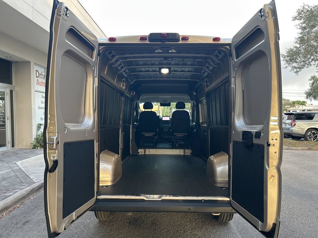 New 2026 RAM ProMaster 2500 w/ Premium Convenience Group FWD image 28