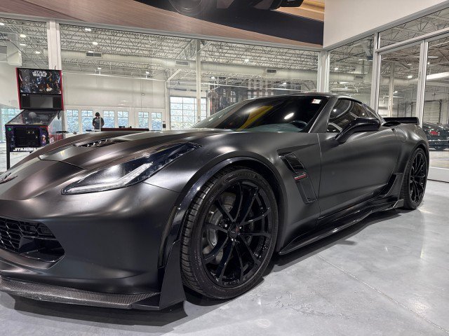 Used 2017 Chevrolet Corvette Grand Sport w/ Carbon Flash Badge Package RWD image 23