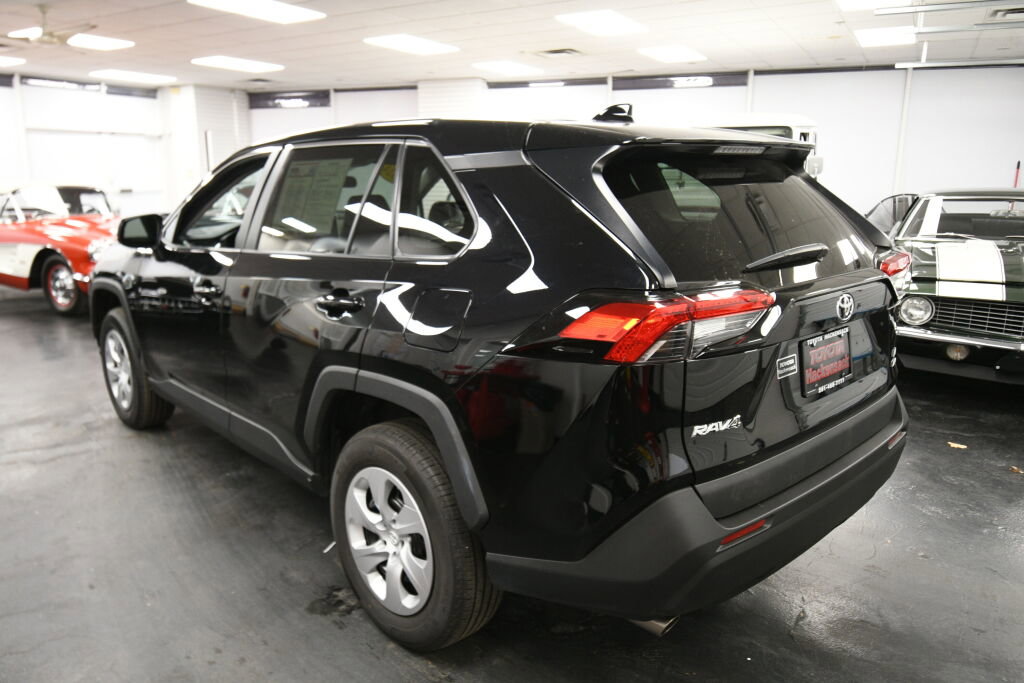 Certified 2024 Toyota RAV4 LE image 5