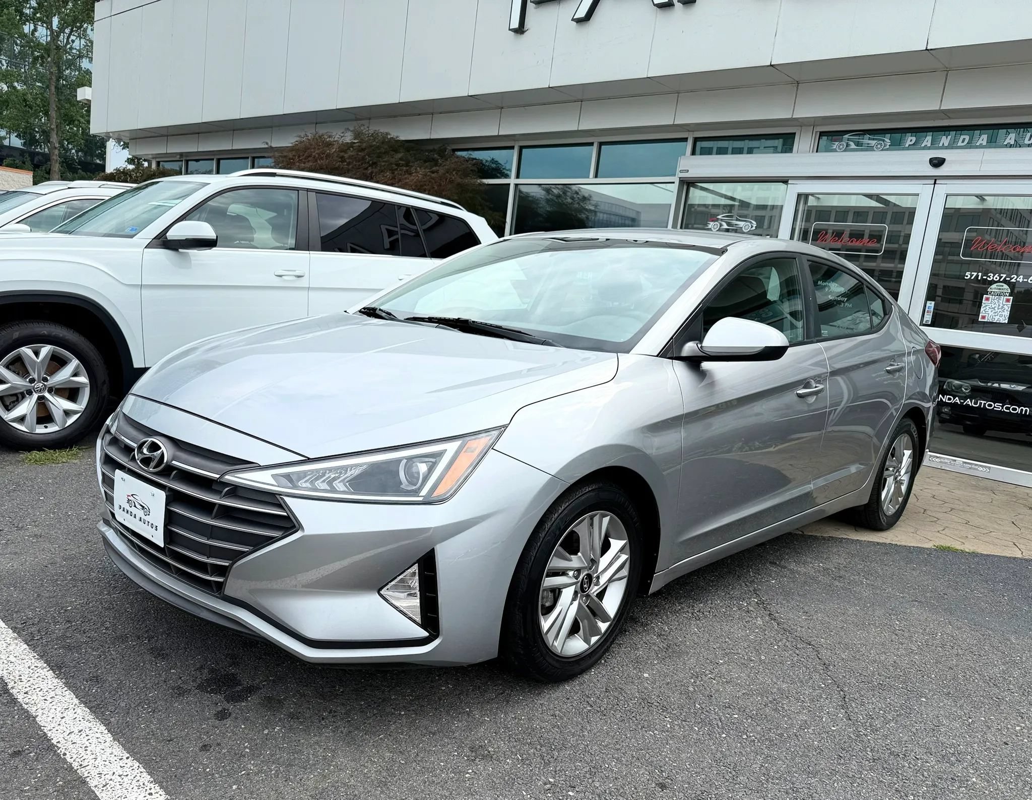 Used 2020 Hyundai Elantra SEL w/ Cargo Package (C1) FWD image 3