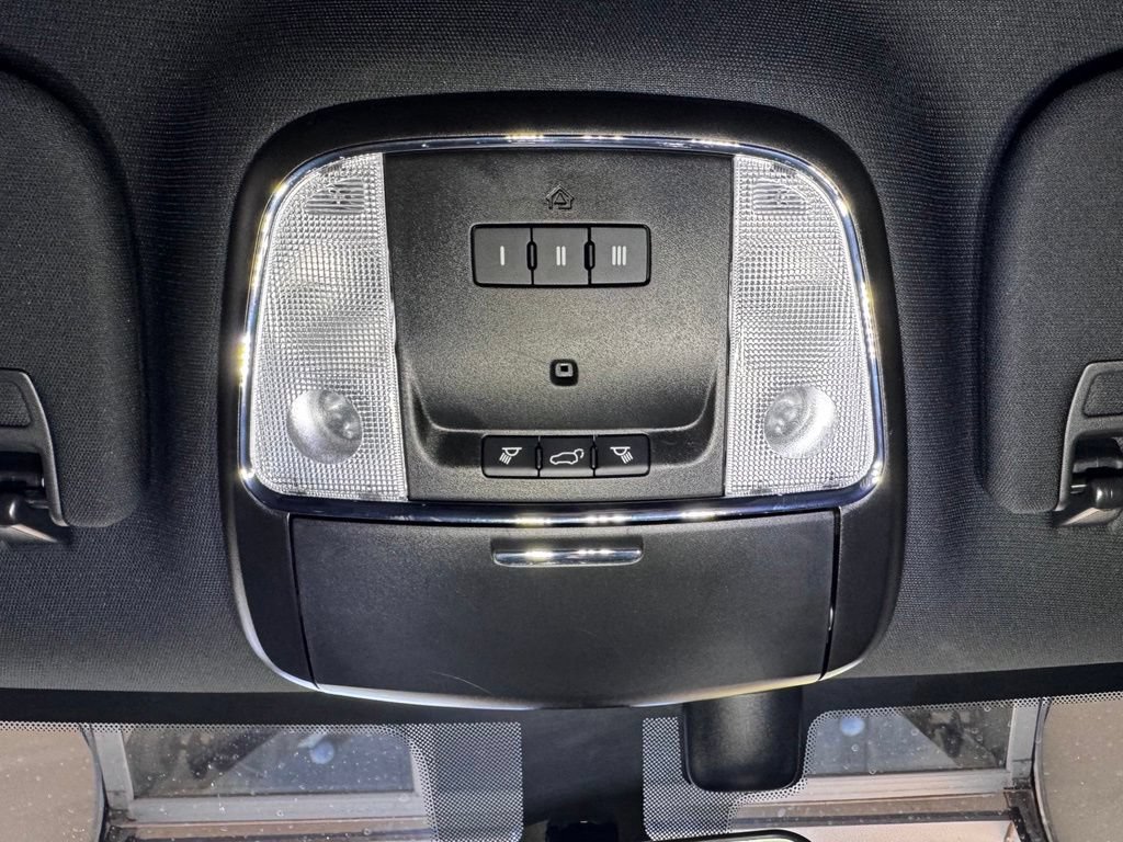 Used 2021 Jeep Grand Cherokee Laredo X AWD/4WD image 34