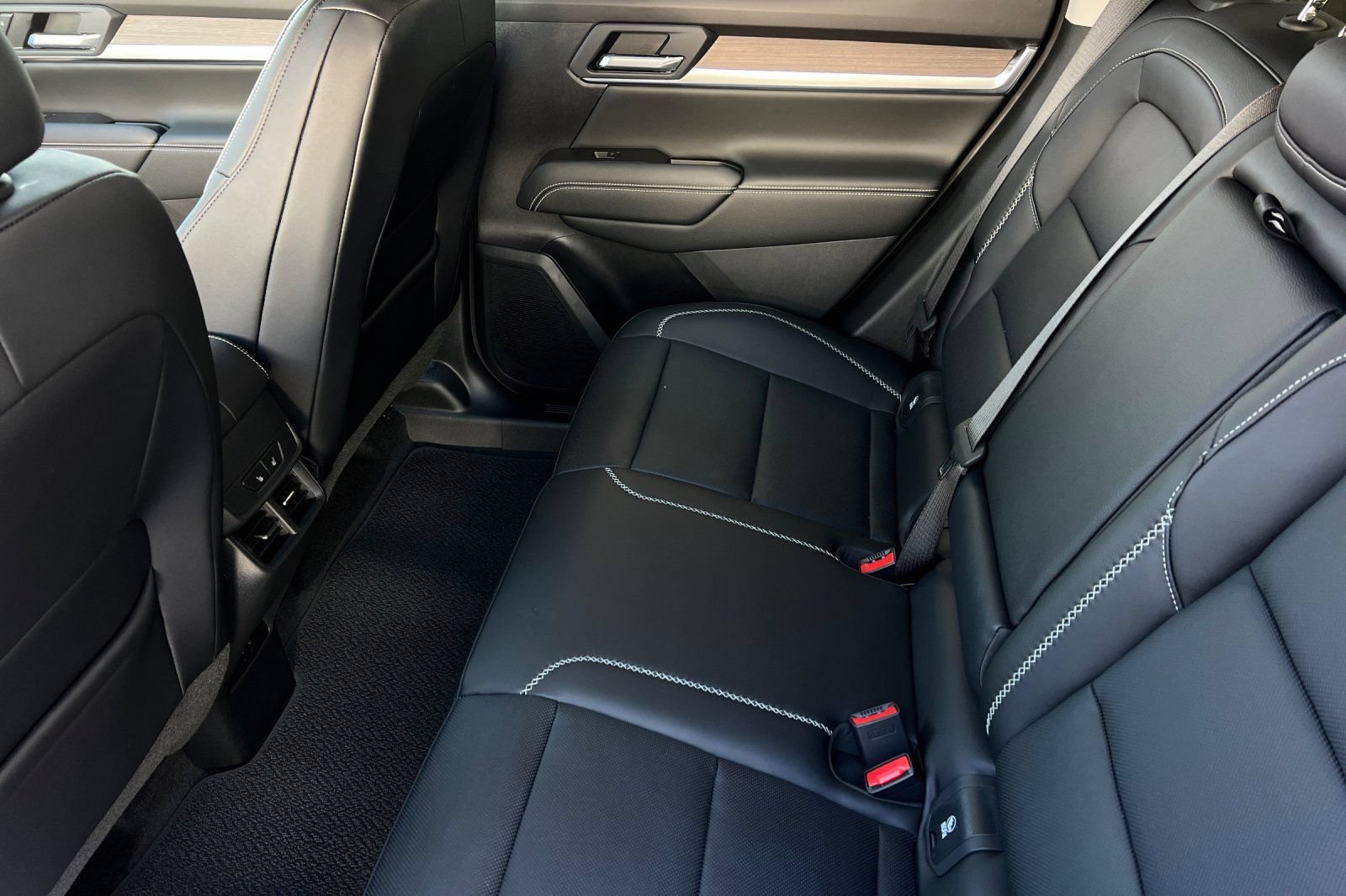 New 2026 GMC Terrain Denali AWD/4WD image 9