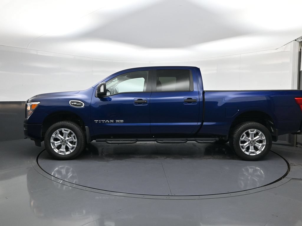 Used 2022 Nissan Titan SV w/ SV Convenience Package AWD/4WD image 4