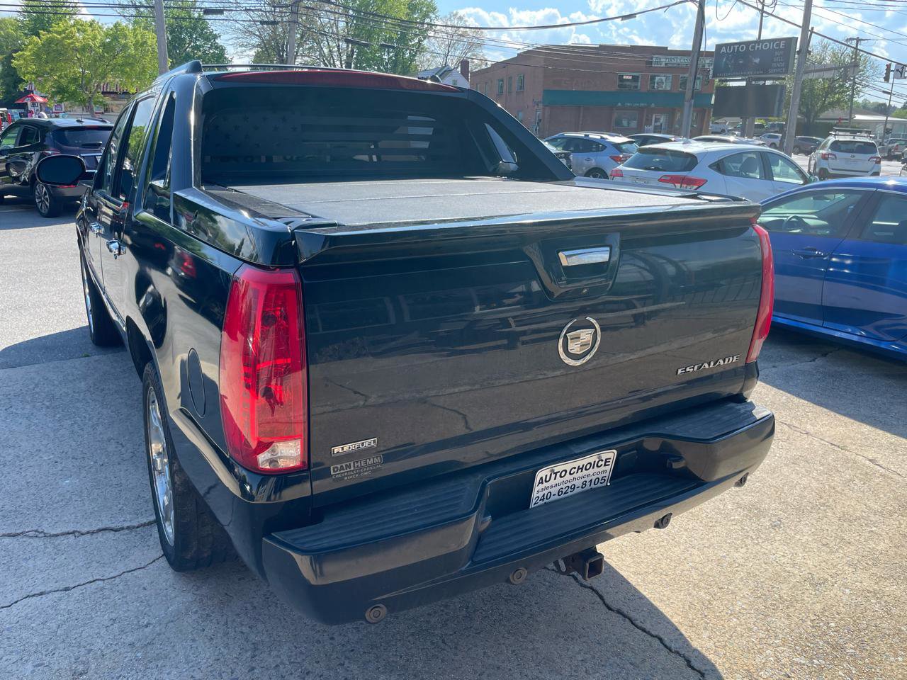 Used 2009 Cadillac Escalade EXT AWD/4WD image 9